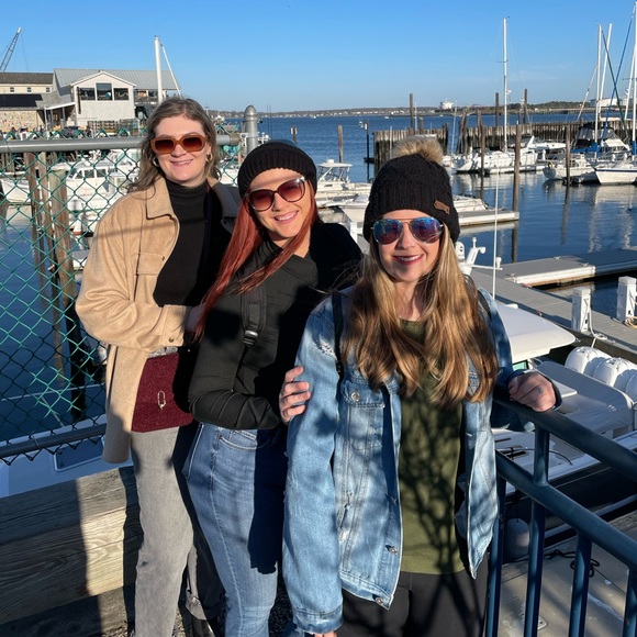 Meet your Posher, Rachel - Picture 2 of 2